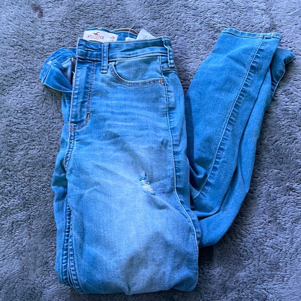 size 3L w26 L32 hollister ripped jeans